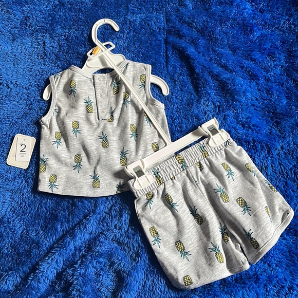 NWT infant 2 piece short set - Picture 2 of 4